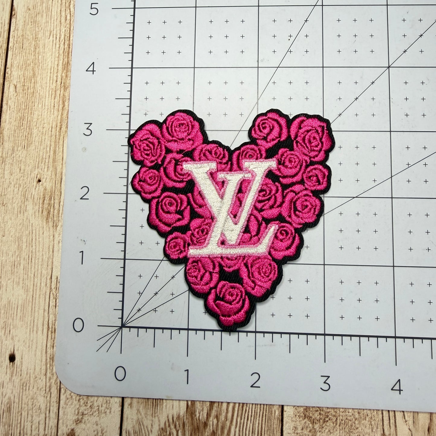 LL904 - Rose Hearts