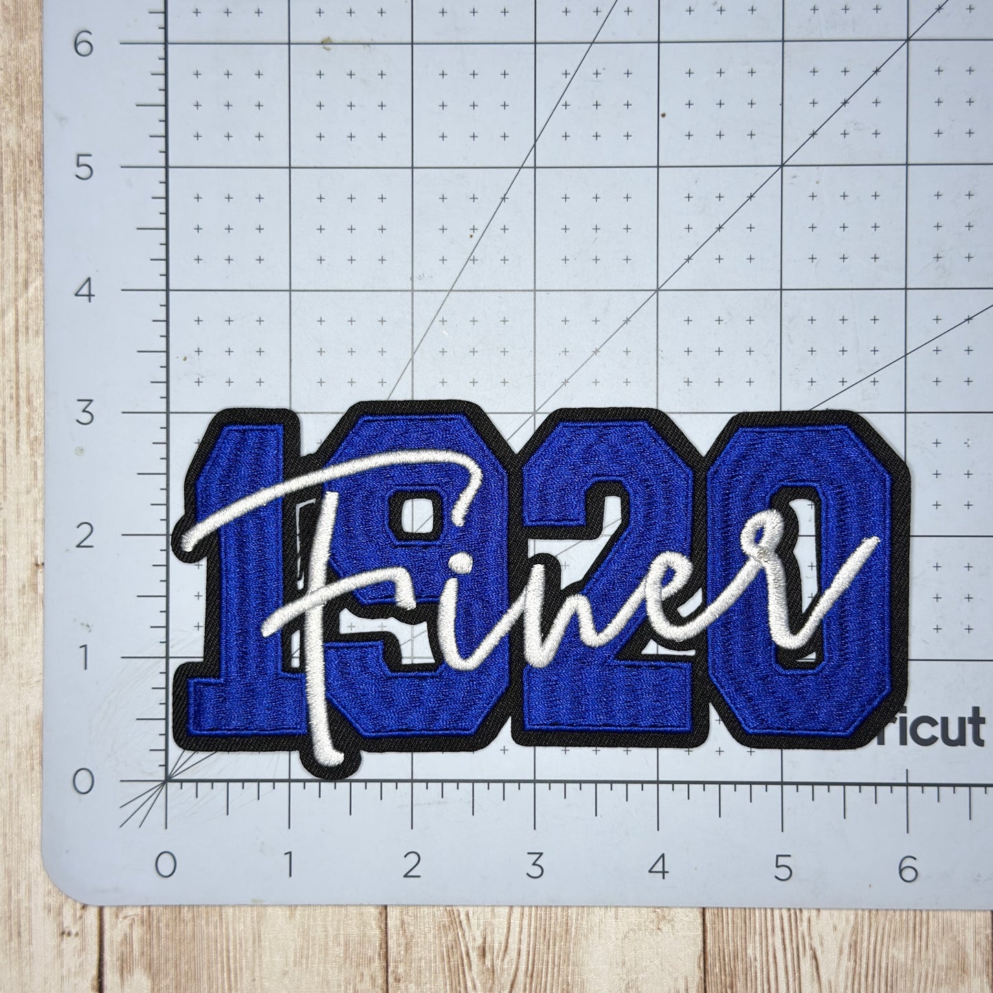 1920 Finer Overlay Iron On Patch - Medium